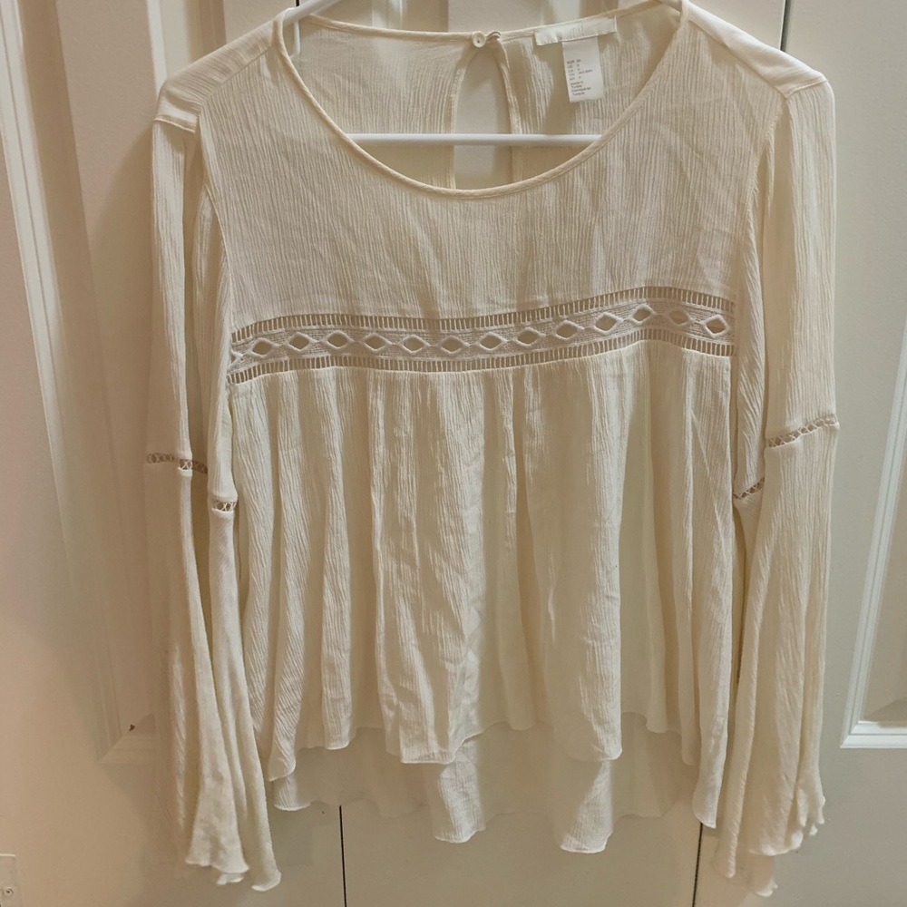 Bell sleeve top